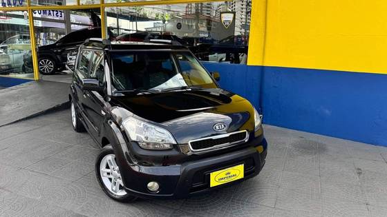 KIA SOUL 1.6 U.166 16V FLEX 4P MANUAL KIA SOUL 1.6 U.166 16V FLEX 4P MANUAL